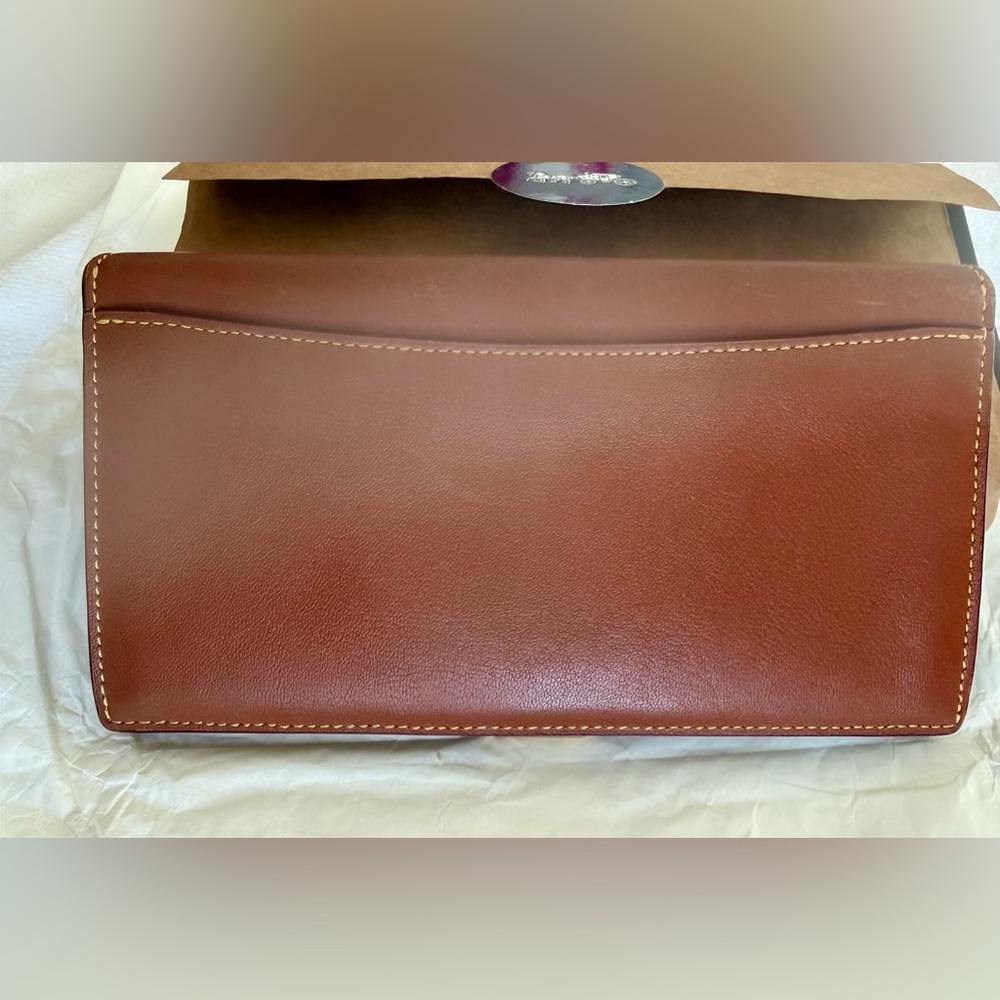 Women’s Coach Full Size Leather Wallet - Picture 2 of 9